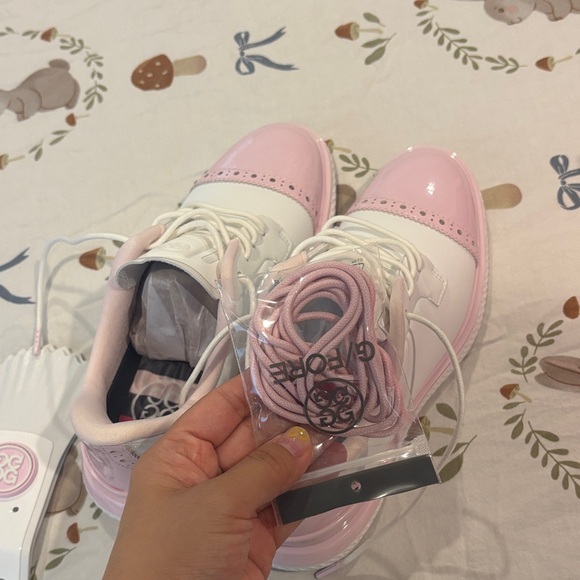 G/FORE Golf shoes - Picture 4 of 6